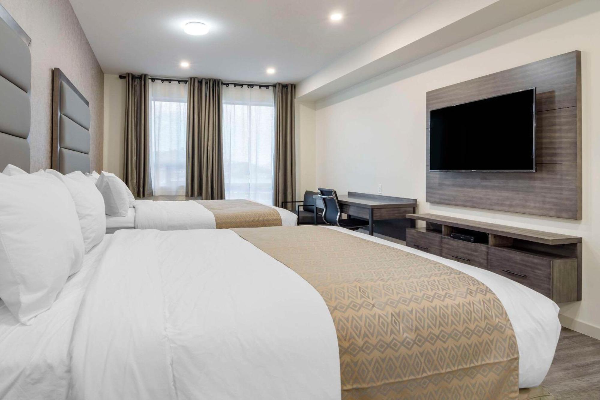 The Hue Hotel, Ascend Hotel Collection Kamloops Exterior photo